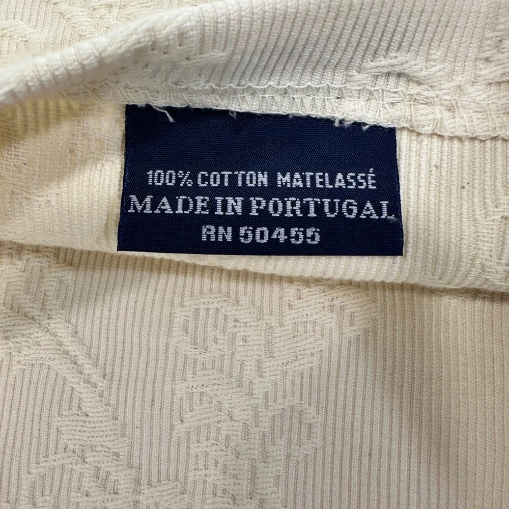 Vintage Matelasse Cotton Pillow Shams Standard Cream Scalloped‎ Edge Cottagecore